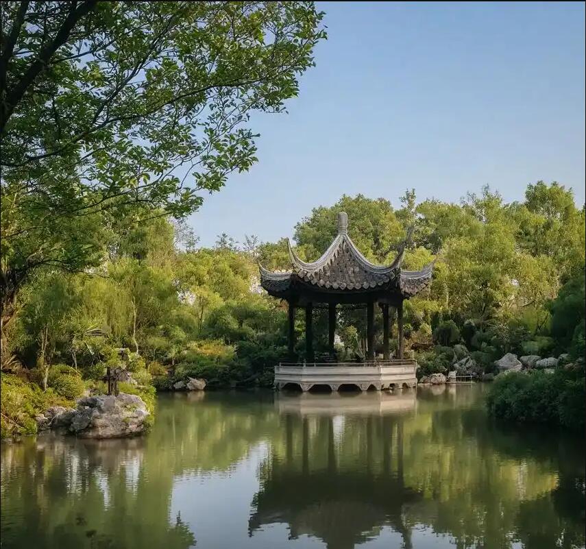 海南平庸餐饮有限公司